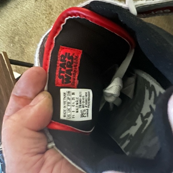 MENS 9.5 ADIDAS STAR WARS FORUM LOW NEW WITH TAGS - Picture 3 of 13